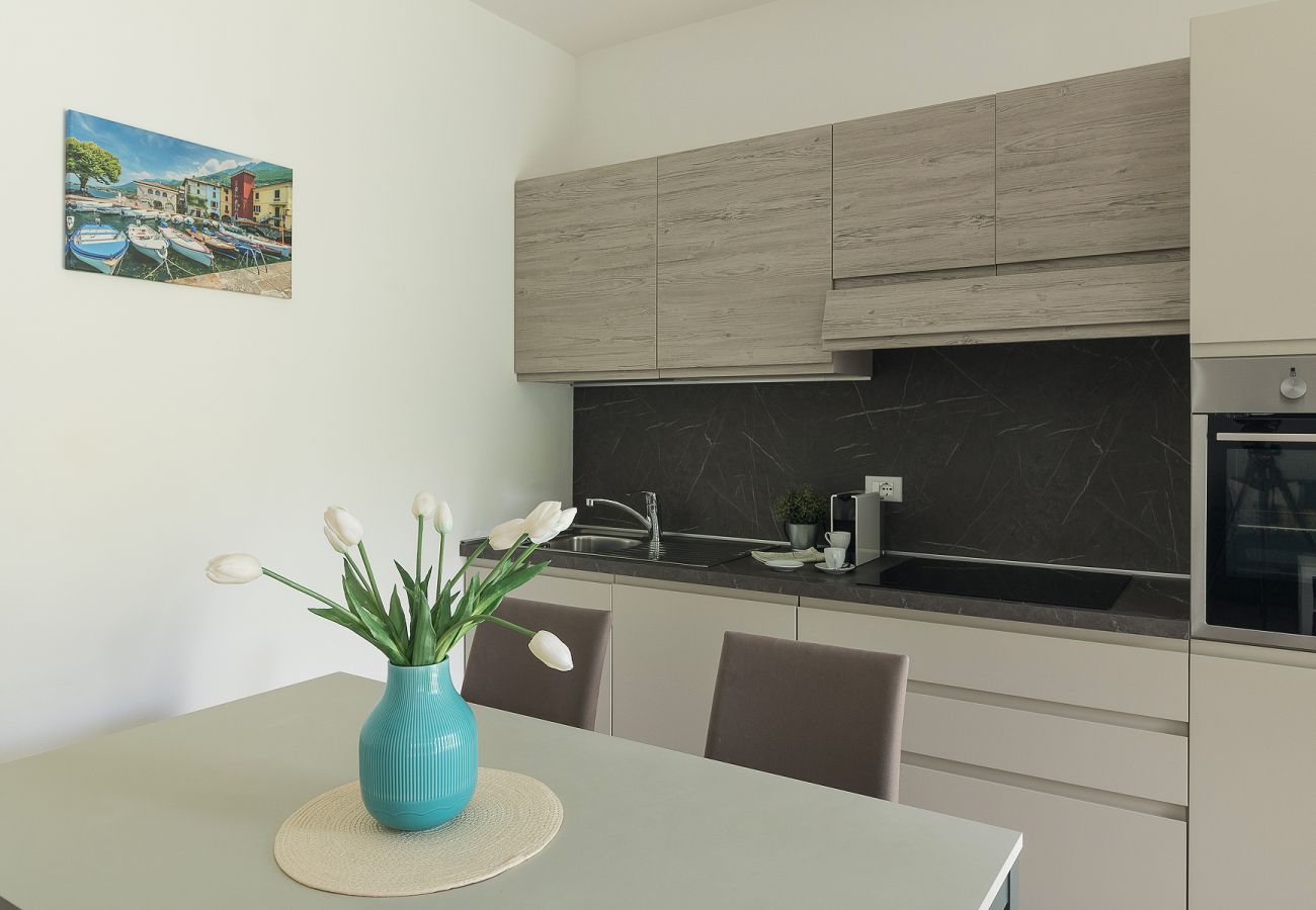 Apartment in Toscolano-Maderno - Maison Bellini 2 by Garda FeWo
