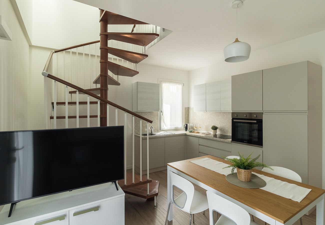 Apartment in Toscolano-Maderno - Maison Bellini 4 by Garda FeWo