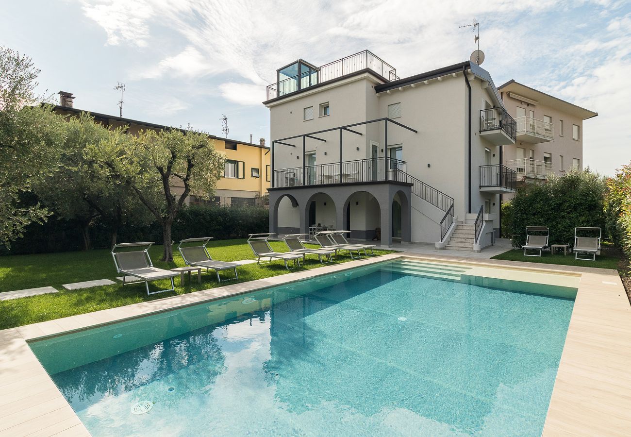 Apartment in Toscolano-Maderno - Maison Bellini 4 by Garda FeWo