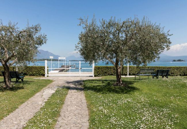 Apartment in Manerba del Garda - Il Professore Lakefront by Garda FeWo Apartment in Manerba del Garda - Il Professore Lakefront by Garda FeWo
