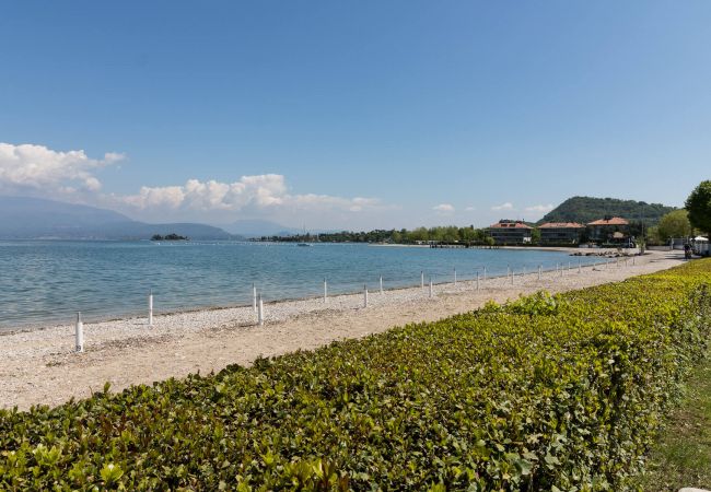 Apartment in Manerba del Garda - Il Professore Lakefront by Garda FeWo Apartment in Manerba del Garda - Il Professore Lakefront by Garda FeWo