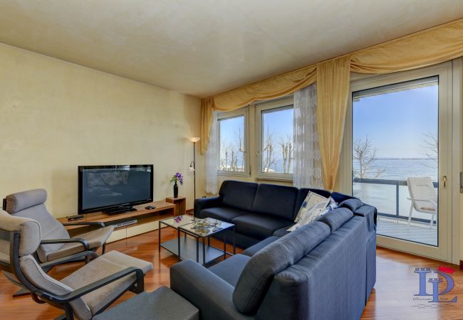 Apartment in Desenzano del Garda - 28-Desenzanoloft : CHARMING ON THE LAKE