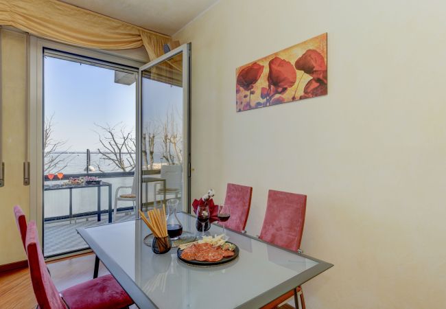 Apartment in Desenzano del Garda - 28-Desenzanoloft : CHARMING ON THE LAKE Apartment in Desenzano del Garda - 28-Desenzanoloft : CHARMING ON THE LAKE