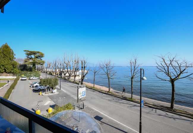 Apartment in Desenzano del Garda - 28-Desenzanoloft : CHARMING ON THE LAKE Apartment in Desenzano del Garda - 28-Desenzanoloft : CHARMING ON THE LAKE