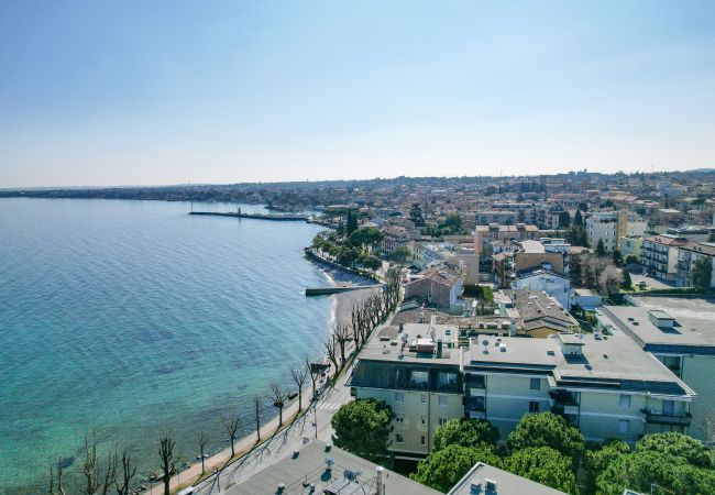 Apartment in Desenzano del Garda - 28-Desenzanoloft : CHARMING ON THE LAKE Apartment in Desenzano del Garda - 28-Desenzanoloft : CHARMING ON THE LAKE