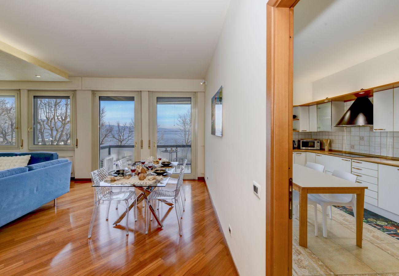 Apartment in Desenzano del Garda - 28-Desenzanoloft : CHARMING ON THE LAKE