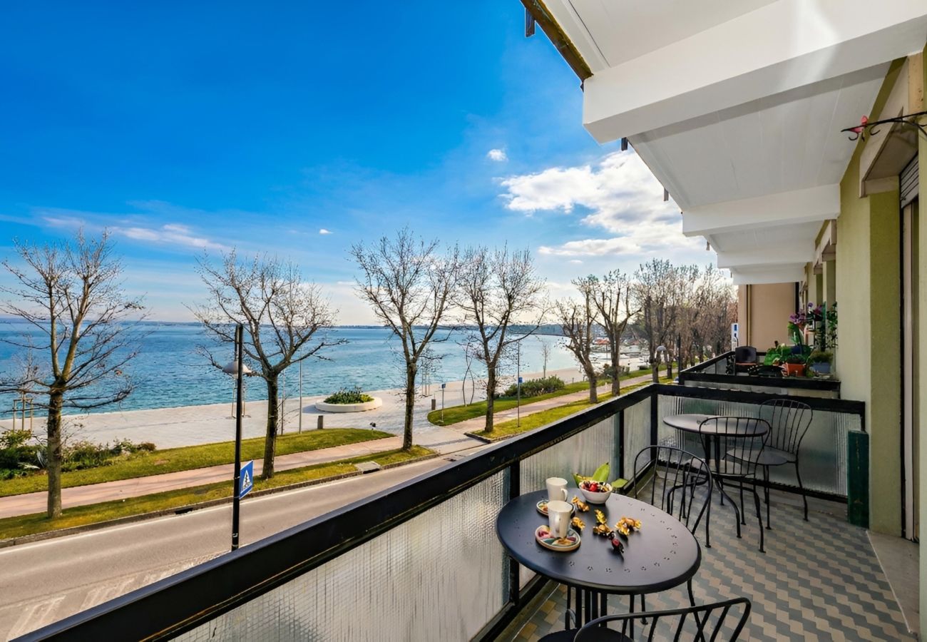 Apartment in Desenzano del Garda - 28-Desenzanoloft : CHARMING ON THE LAKE