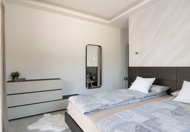 Apartment in Tignale - .Glicine by Garda FeWo Apartment in Tignale - .Glicine by Garda FeWo