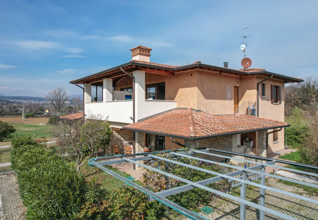 Apartment in Moniga del Garda - Leone