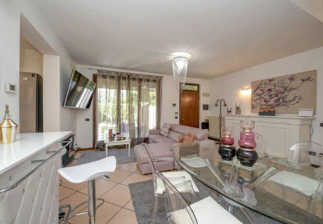 Villa in Desenzano del Garda - 20- LUXURYSUITE WITH JACUZZI AND GARDEN Villa in Desenzano del Garda - 20- LUXURYSUITE WITH JACUZZI AND GARDEN