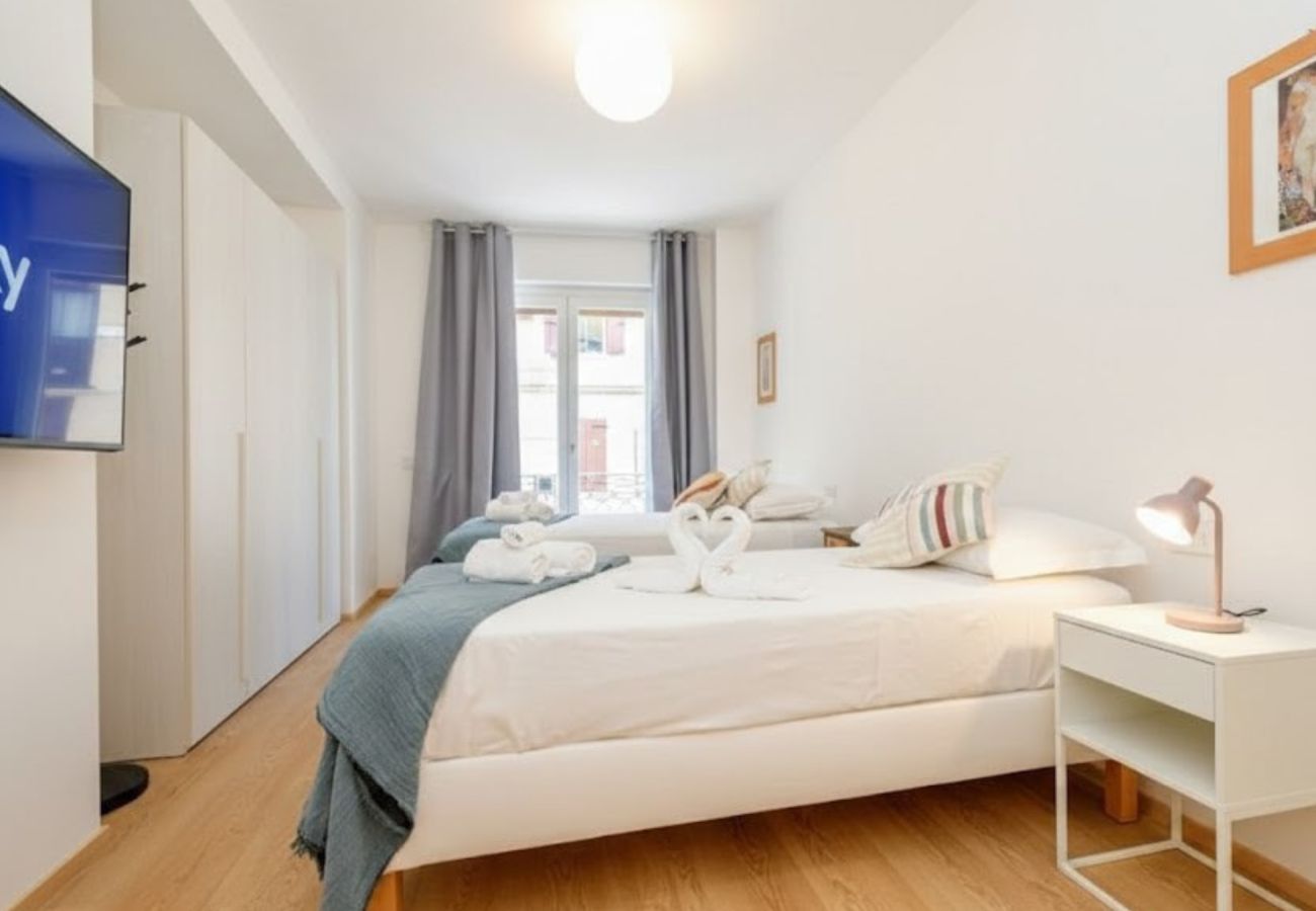 Apartment in Desenzano del Garda - 81 - The Lake Giant