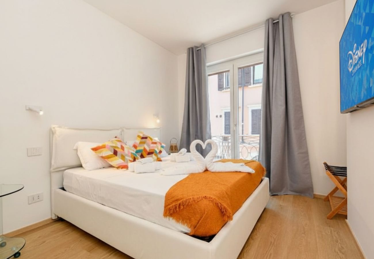 Apartment in Desenzano del Garda - 81 - The Lake Giant