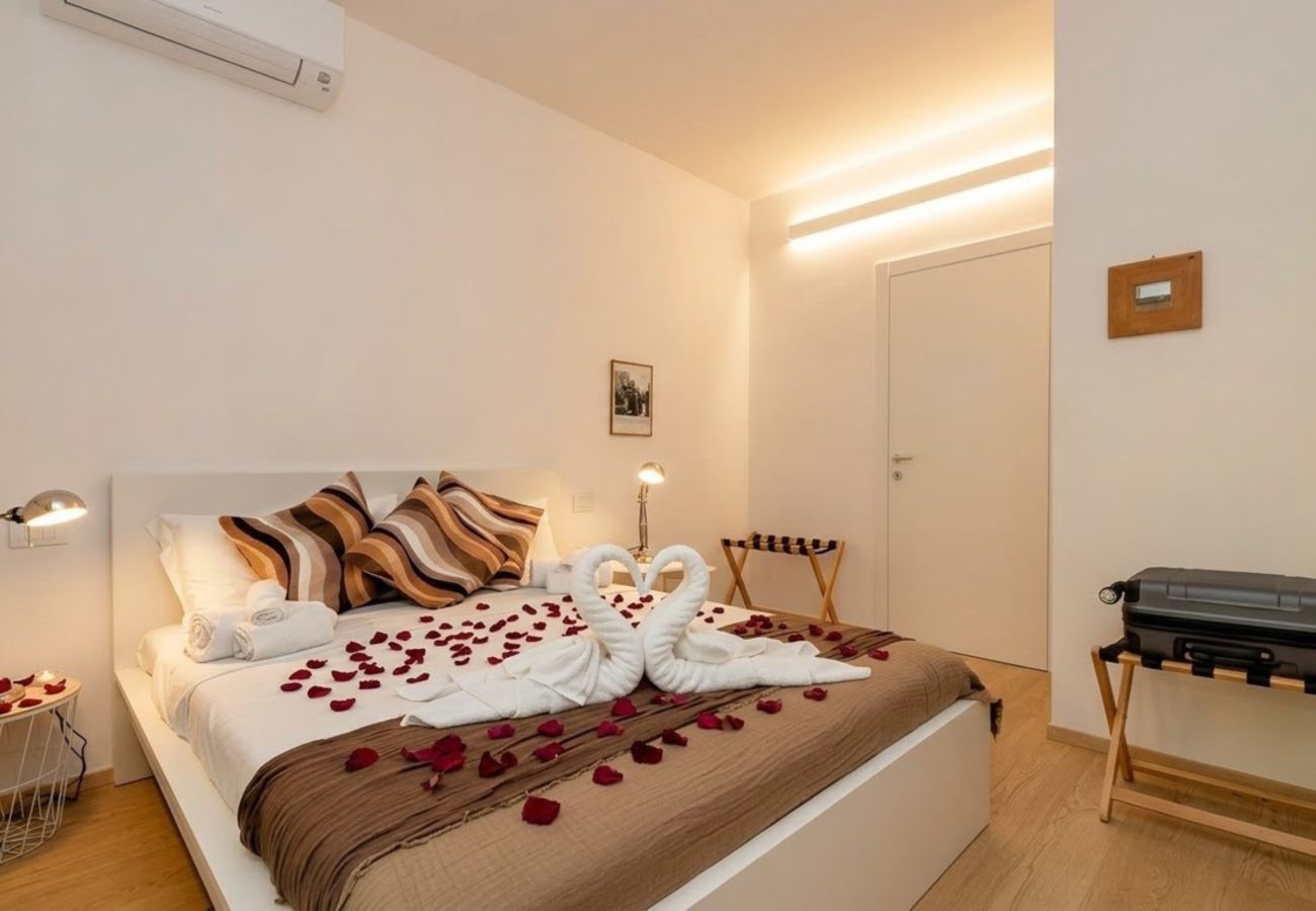 Apartment in Desenzano del Garda - 81 - The Lake Giant