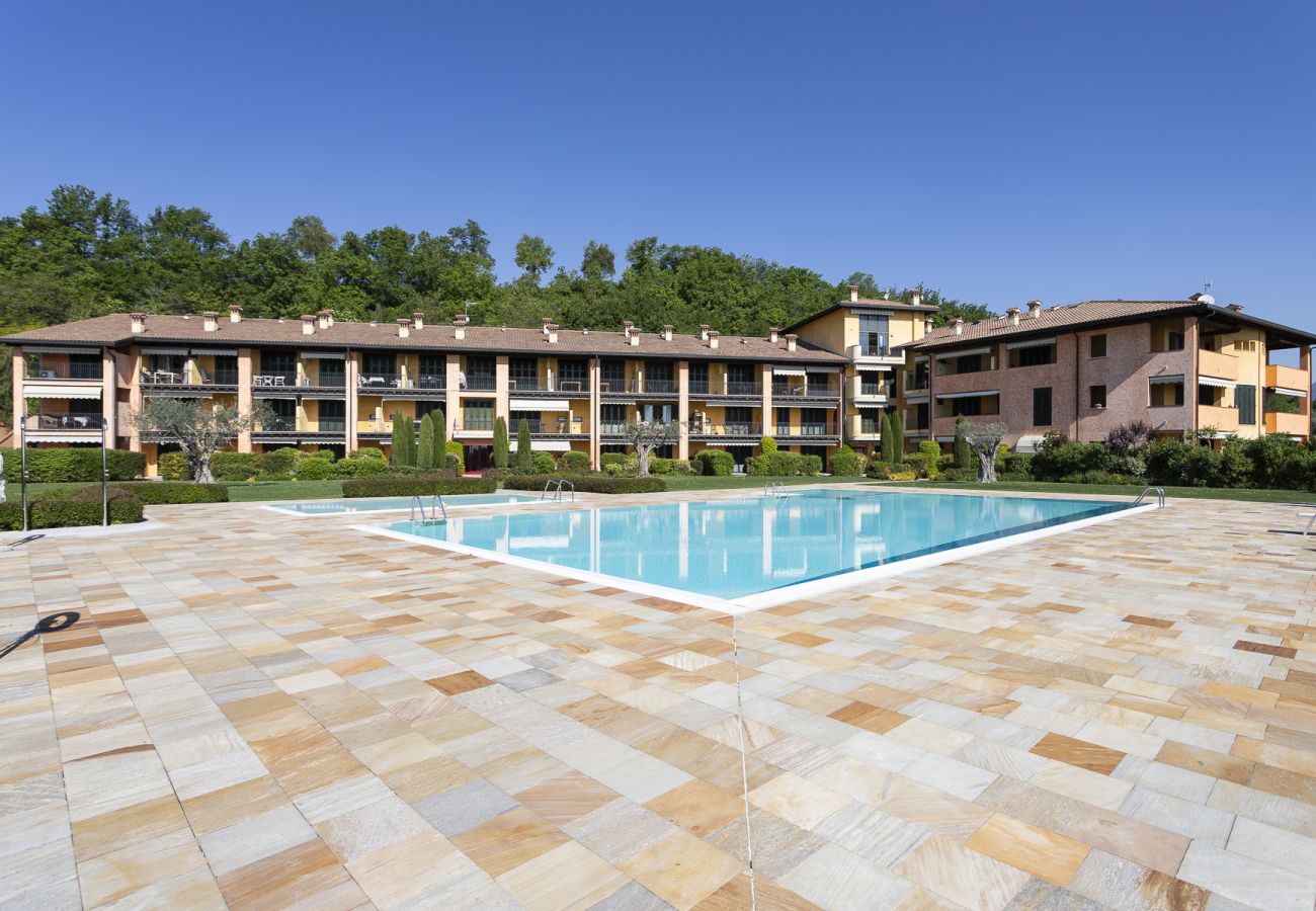 Apartment in Puegnago sul Garda - La Torretta by Garda FeWo