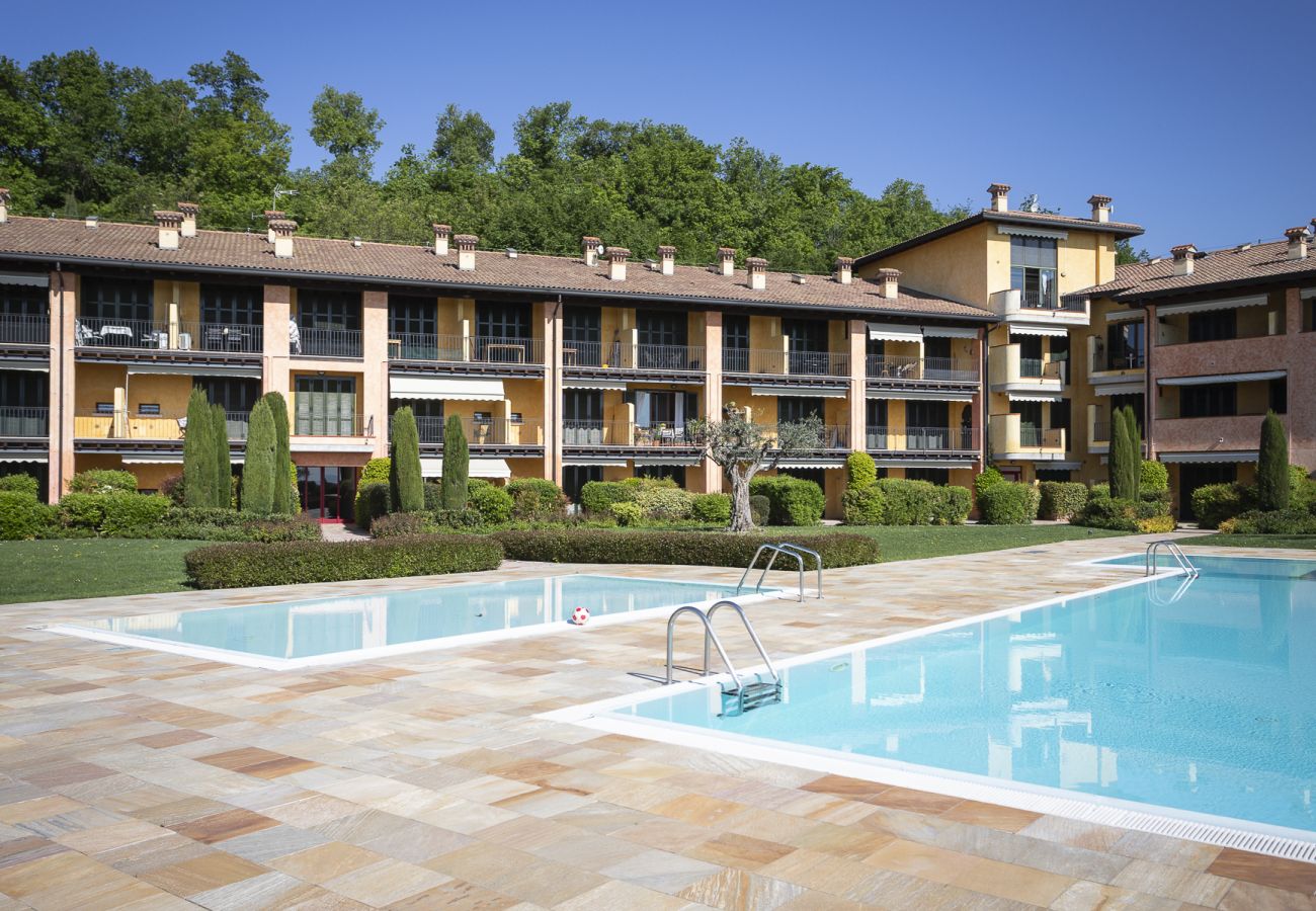 Apartment in Puegnago sul Garda - La Torretta by Garda FeWo