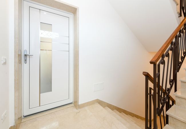 Apartment in Toscolano-Maderno - Tre passi dal lago 2 by Garda FeWo Apartment in Toscolano-Maderno - Tre passi dal lago 2 by Garda FeWo