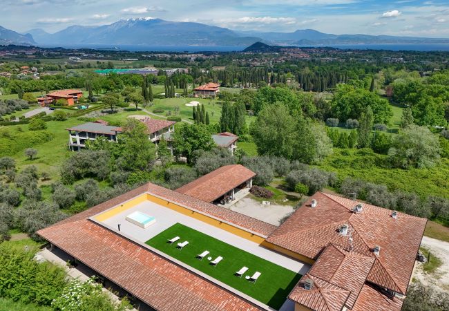 Farm stay in Polpenazze del Garda - Agriturismo Sentieri del Vino - Lago Lucone
