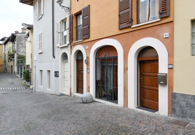 Apartment in Salò - Appartamento Alfredo by Garda FeWo Apartment in Salò - Appartamento Alfredo by Garda FeWo
