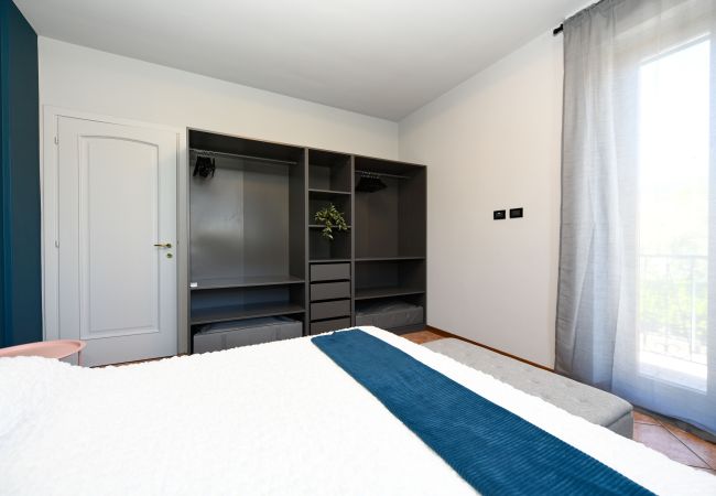 Apartment in Salò - La Vela Deluxe by Garda FeWo Apartment in Salò - La Vela Deluxe by Garda FeWo