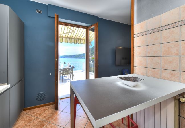 Apartment in Salò - La Vela Deluxe by Garda FeWo Apartment in Salò - La Vela Deluxe by Garda FeWo