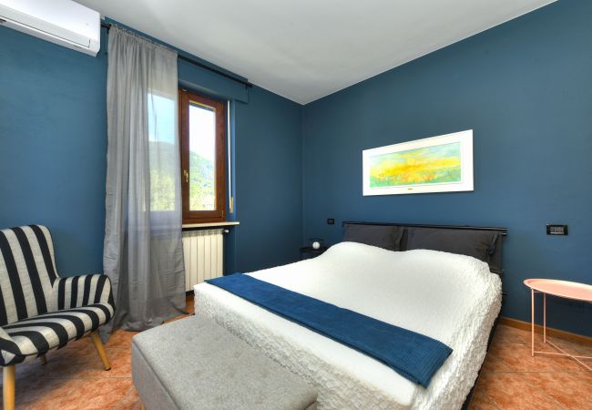 Apartment in Salò - La Vela Deluxe by Garda FeWo Apartment in Salò - La Vela Deluxe by Garda FeWo
