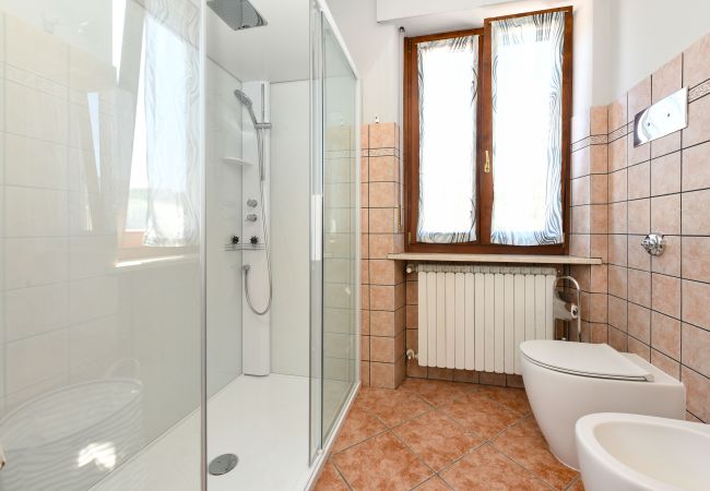 Apartment in Salò - La Vela Deluxe by Garda FeWo Apartment in Salò - La Vela Deluxe by Garda FeWo