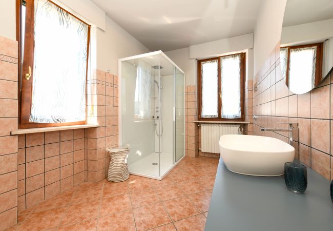 Apartment in Salò - La Vela Deluxe by Garda FeWo Apartment in Salò - La Vela Deluxe by Garda FeWo