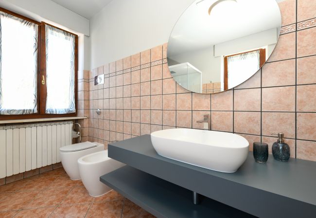 Apartment in Salò - La Vela Deluxe by Garda FeWo Apartment in Salò - La Vela Deluxe by Garda FeWo