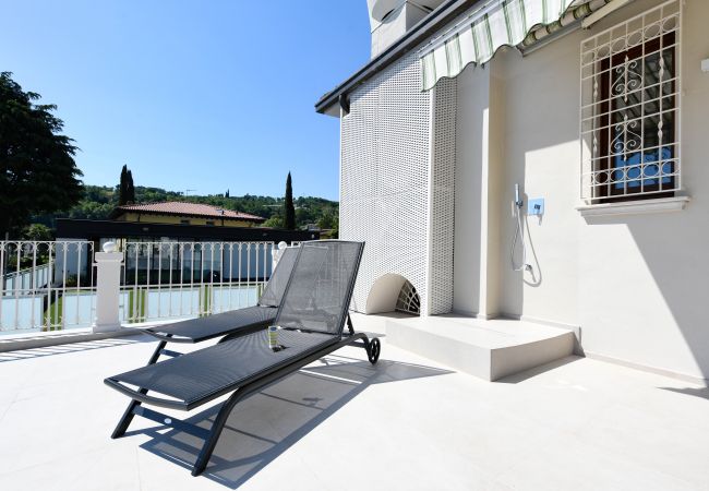 Apartment in Salò - La Vela Deluxe by Garda FeWo Apartment in Salò - La Vela Deluxe by Garda FeWo