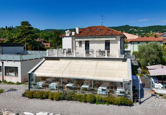 Apartment in Salò - La Vela Deluxe by Garda FeWo Apartment in Salò - La Vela Deluxe by Garda FeWo