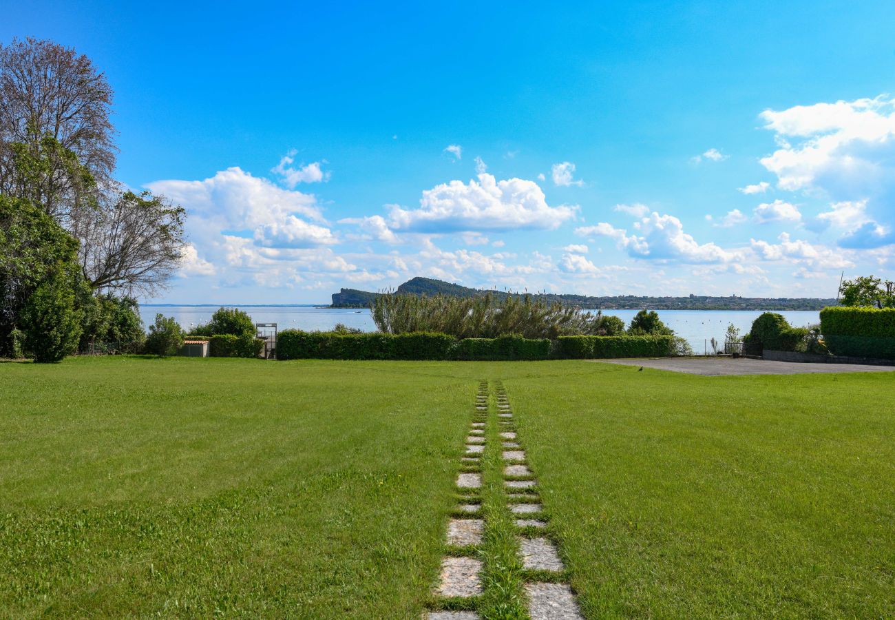 Apartment in San Felice del Benaco - La Baia by Garda FeWo