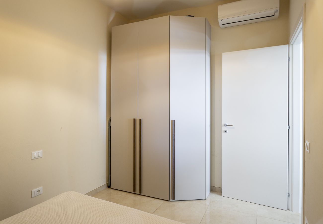 Apartment in San Felice del Benaco - La Baia by Garda FeWo