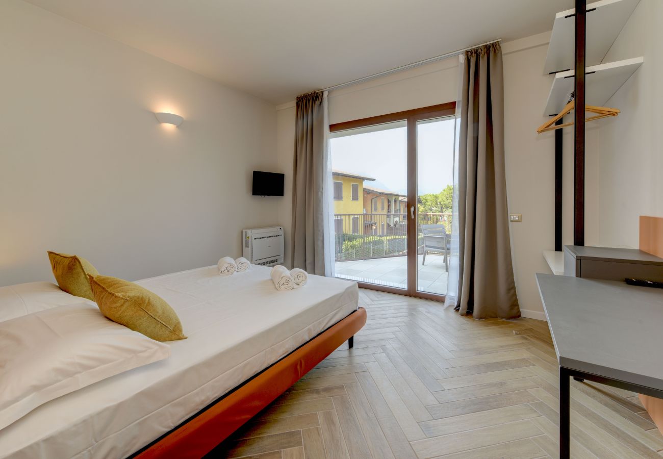 Terraced House in Manerba del Garda - Gardaliva 7 by the Lake