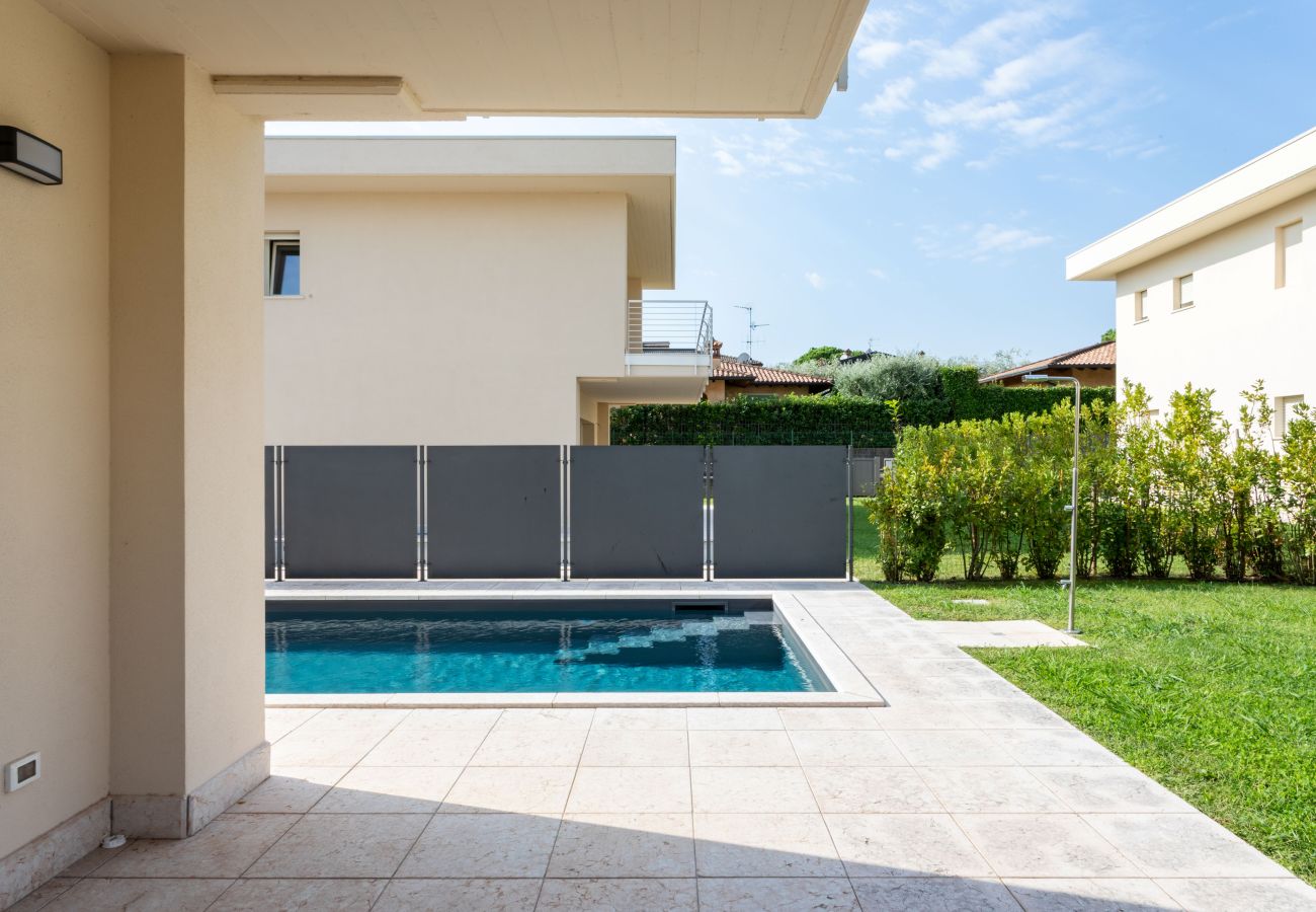 Villa in Manerba del Garda - Villa Fortuna al Lago by Garda FeWo