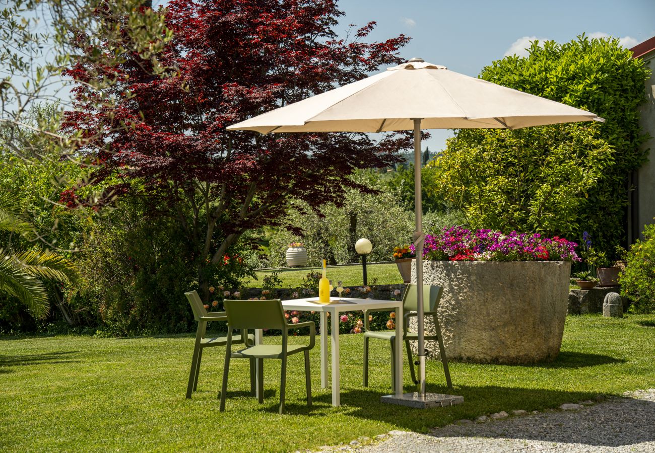 Apartment in San Felice del Benaco - Palazzo Trevignane - La Grande Scuderia