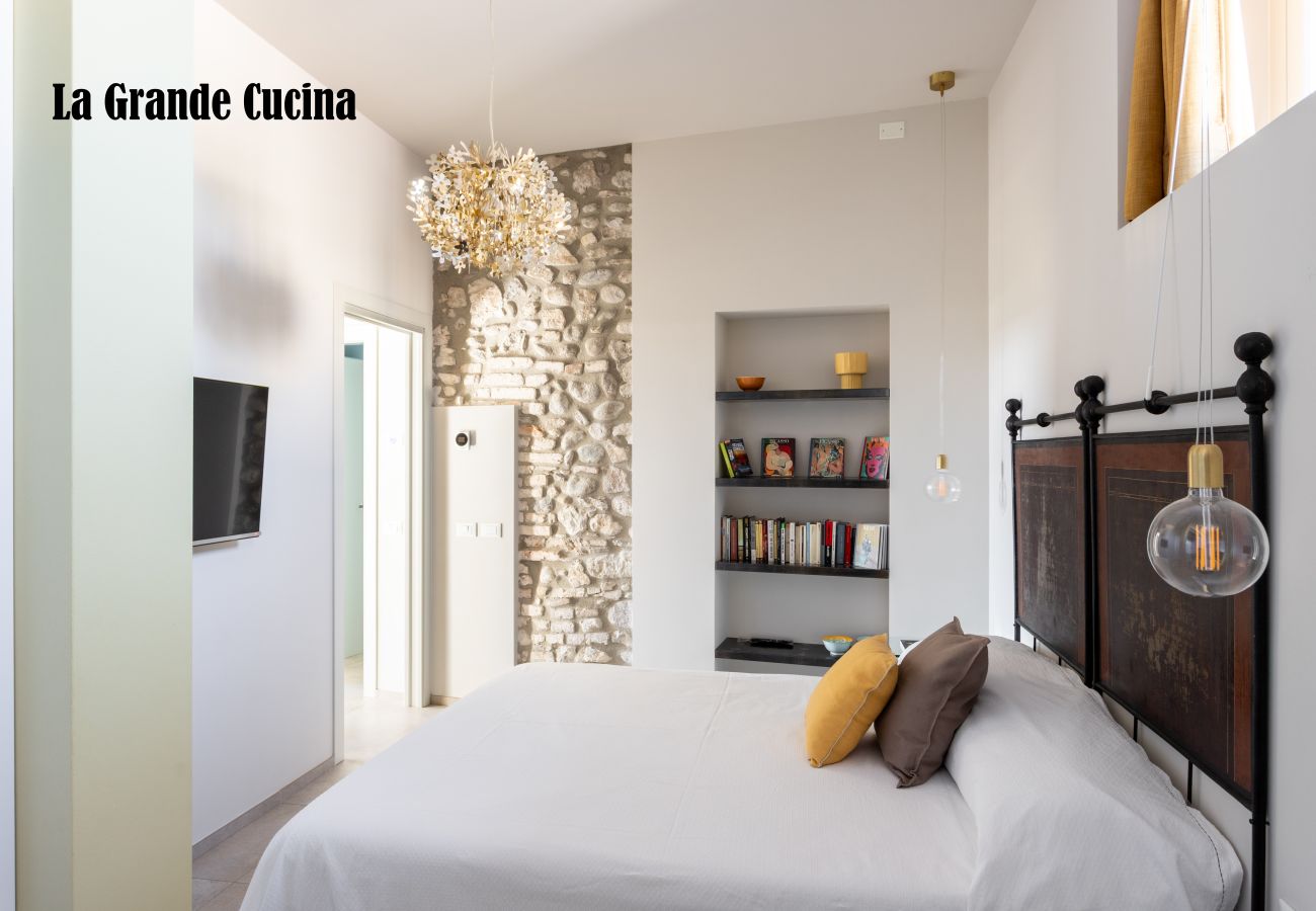 Residence in San Felice del Benaco - Palazzo Trevignane - La Bella Scuderia