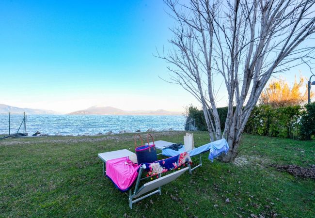 Appartamento a Sirmione - 74 Desenzanoloft Eden LAKE VIEW AND PRIVATE BEACH Appartamento a Sirmione - 74 Desenzanoloft Eden LAKE VIEW AND PRIVATE BEACH