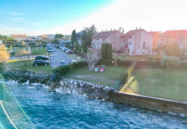 Appartamento a Sirmione - 74 Desenzanoloft Eden LAKE VIEW AND PRIVATE BEACH Appartamento a Sirmione - 74 Desenzanoloft Eden LAKE VIEW AND PRIVATE BEACH