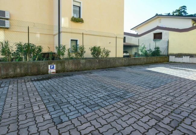 Appartamento a Desenzano del Garda - 002 - A CASA DI SARA ..... Appartamento a Desenzano del Garda - 002 - A CASA DI SARA .....