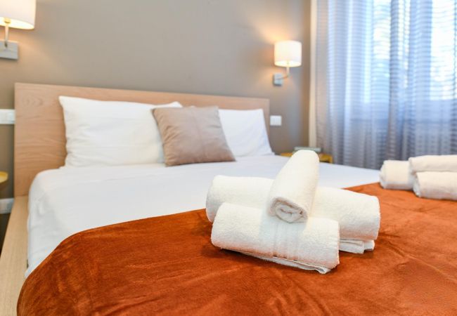 Appartamento a Desenzano del Garda - 002 - A CASA DI SARA ..... Appartamento a Desenzano del Garda - 002 - A CASA DI SARA .....