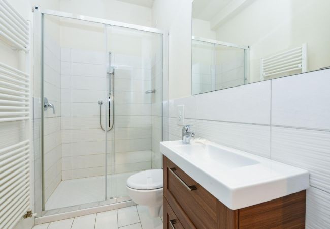 Appartamento a Desenzano del Garda - 002 - A CASA DI SARA ..... Appartamento a Desenzano del Garda - 002 - A CASA DI SARA .....