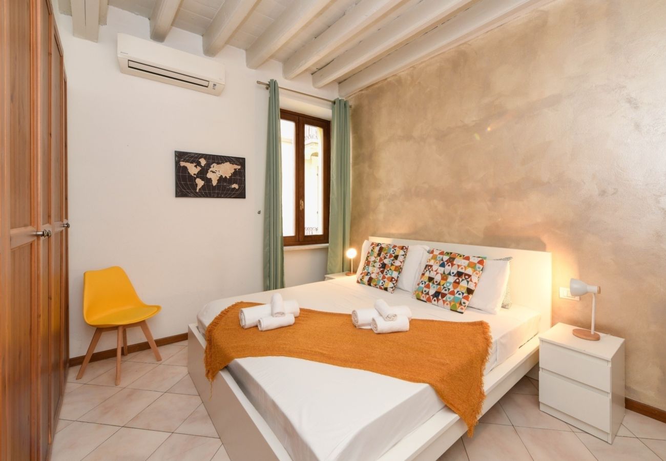 Appartamento a Desenzano del Garda - 44- DesenzanoLoft Le Petit Bijou – Restyling 2025 