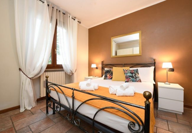 Appartamento a Desenzano del Garda - 45 - Garden and Pool in Desenzano centrum Appartamento a Desenzano del Garda - 45 - Garden and Pool in Desenzano centrum