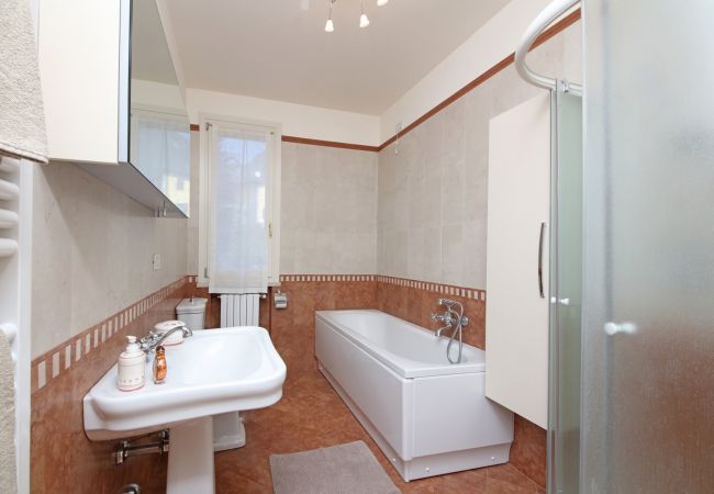 Appartamento a Salò - Il Cedro by Garda FeWo Appartamento a Salò - Il Cedro by Garda FeWo