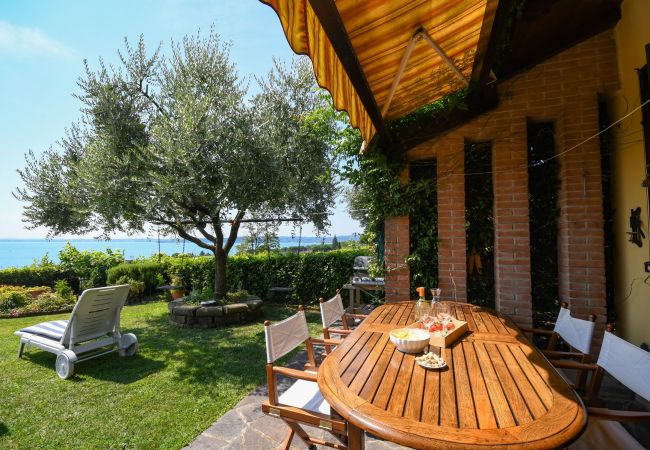 Appartamento a Moniga del Garda - Guesthouse Vaja Appartamento a Moniga del Garda - Guesthouse Vaja