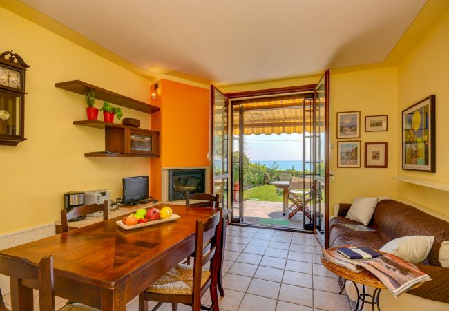 Appartamento a Moniga del Garda - Guesthouse Vaja Appartamento a Moniga del Garda - Guesthouse Vaja