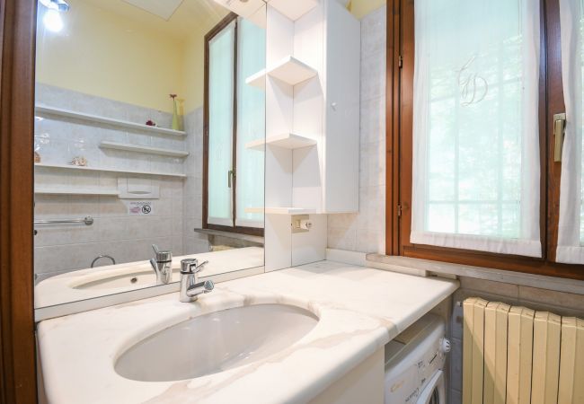Appartamento a Moniga del Garda - Guesthouse Vaja Appartamento a Moniga del Garda - Guesthouse Vaja