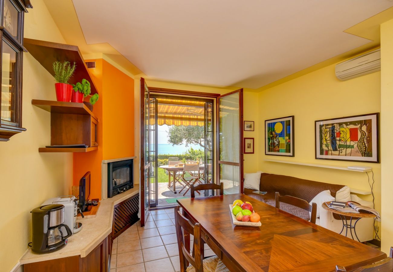 Appartamento a Moniga del Garda - Guesthouse Vaja Appartamento a Moniga del Garda - Guesthouse Vaja
