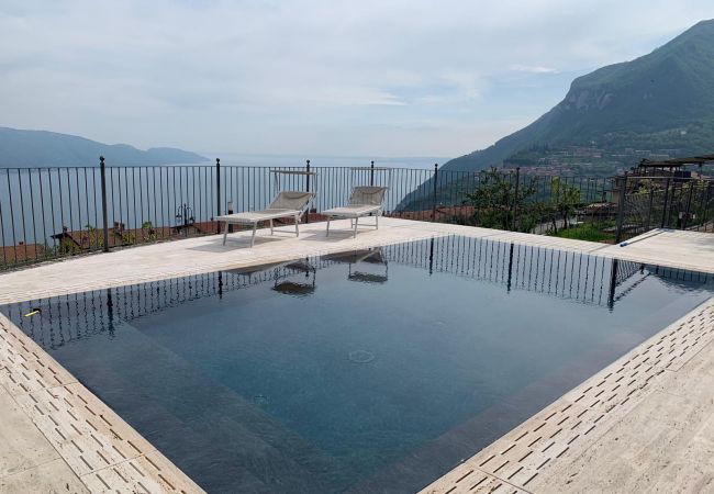 Appartamento a Tignale - Riel 2 by Garda FeWo Appartamento a Tignale - Riel 2 by Garda FeWo