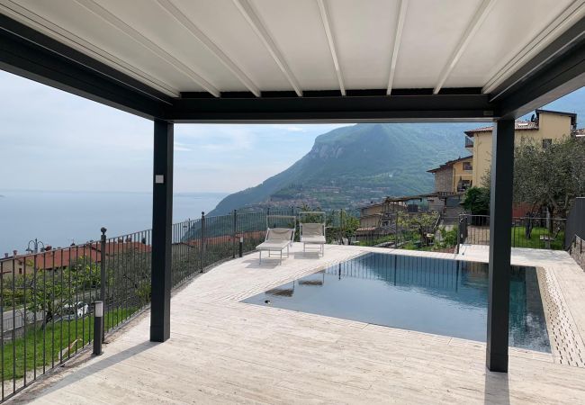 Appartamento a Tignale - Riel 4 by Garda FeWo Appartamento a Tignale - Riel 4 by Garda FeWo